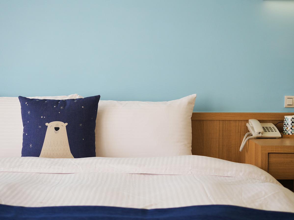 See Moon Homestay Юйчи Экстерьер фото